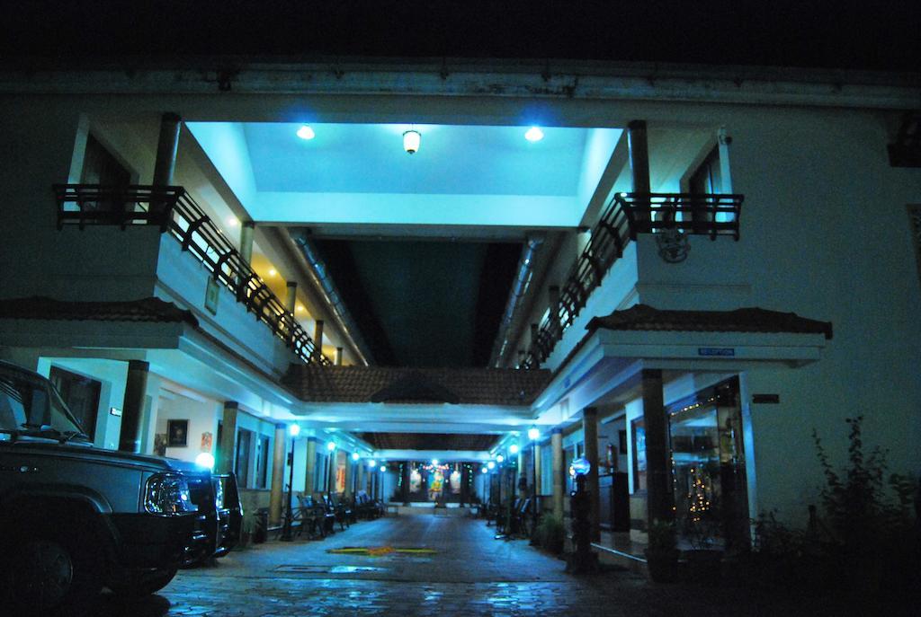 Guruvayoor Resort Guruvāyūr Exteriör bild